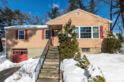 399 Park St, North Reading MA 01864-2809 exterior