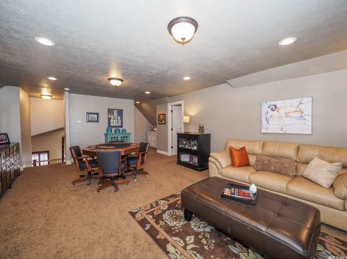 2161 Lorita Way, Sandy UT 84093-6514 exterior