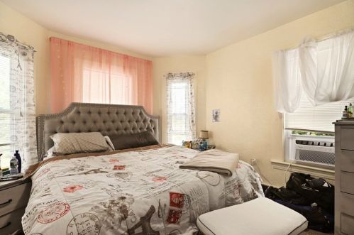 32 Corthell Ave, Whitman MA 02382-1803 exterior