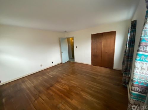 120 Markowitz St, Carteret NJ  07008-1633 exterior