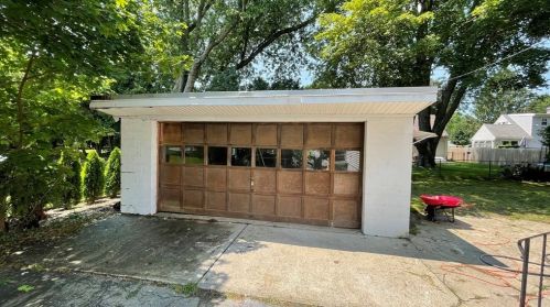 15 Ernest Ave, Worcester MA 01604-2326 exterior