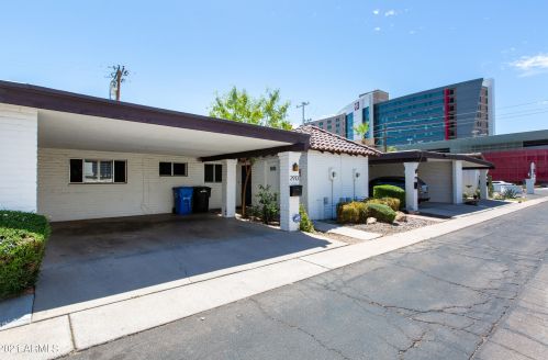 2913 Casa Tomas Ct, Phoenix AZ  85016-7708 exterior