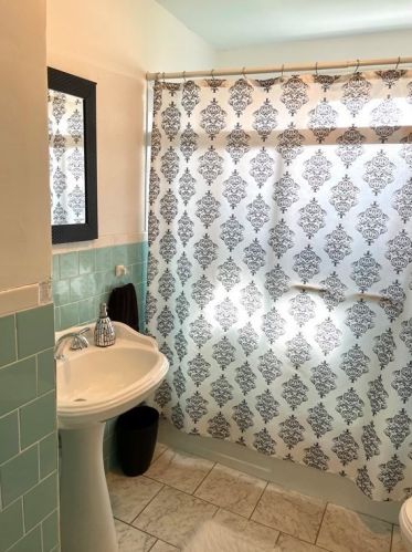 249 Griffin St, Fall River MA 02724-2735 exterior