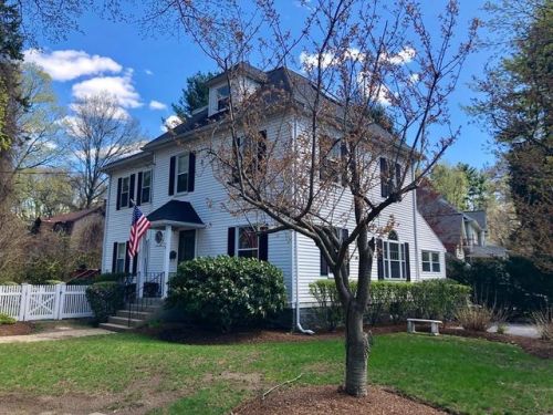 252 Islington Rd, Newton, MA 02466-1021