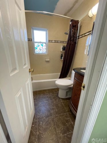 50 Spruce St, Carteret NJ 07008-2429 exterior