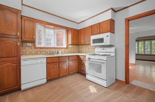 3709 Oak Park Ave, Forest View IL 60402-3902 exterior