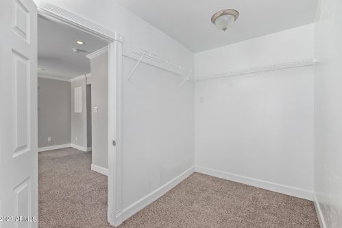 1351 Clarendon Ave, Phoenix AZ 85033-4118 exterior