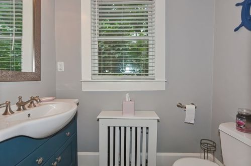 51 Chickatabot Rd, Quincy MA 02169-2546 exterior