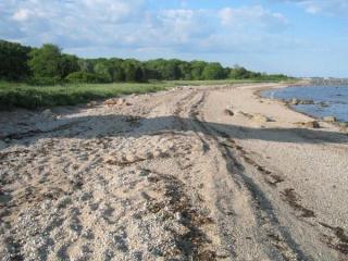 36 Elm St, Dartmouth MA  02748-3802 exterior