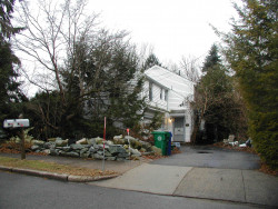 31 Coyne Rd, Newton, MA 02468-1010
