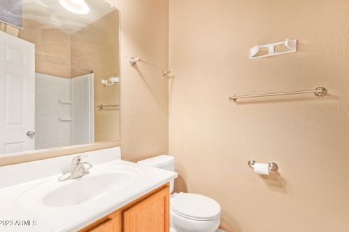 1515 80 Dr, Phoenix AZ 85033-3509 exterior