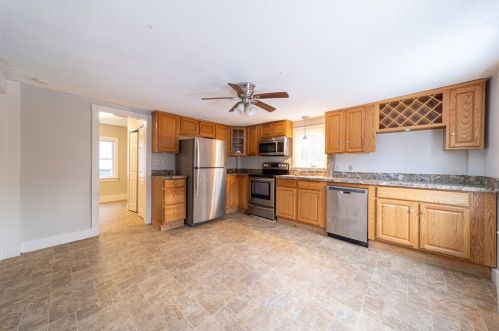 680 Granville Rd, Montgomery, MA 01085-3908