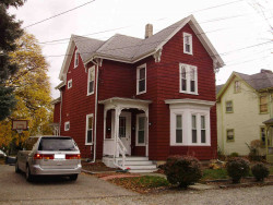 86 Floral St, Newton, MA 02461-1523