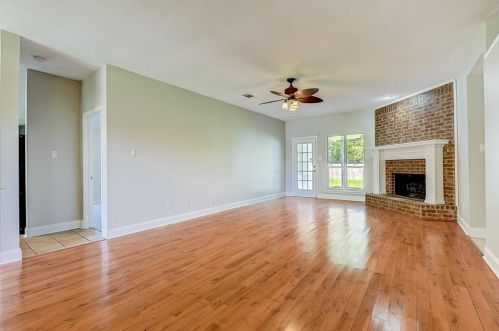 6206 Coral Ln, Garland TX 75048-3380 exterior