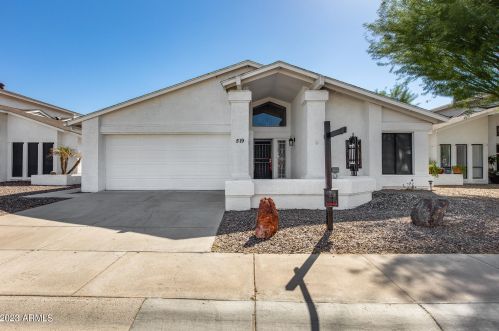 519 Beverly Ln, Phoenix, AZ 85023-7402