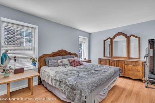 21 Tuscany Dr, Jackson Twp NJ 08527-3168 exterior