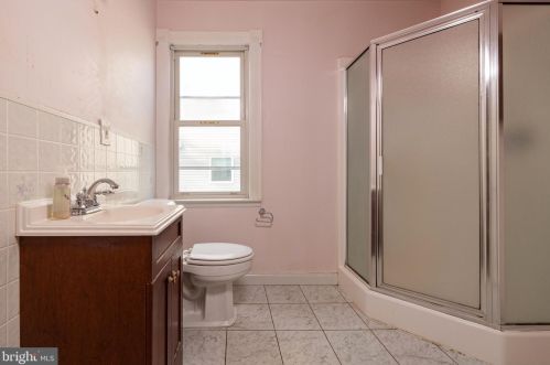 1352 Burkett Ave, West Deptford NJ 08093-1915 exterior