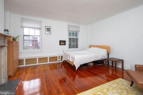 334 15 St, Philadelphia PA 19102-0010 exterior