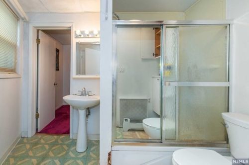 237 Stephens St, Belleville NJ 07109-3140 exterior