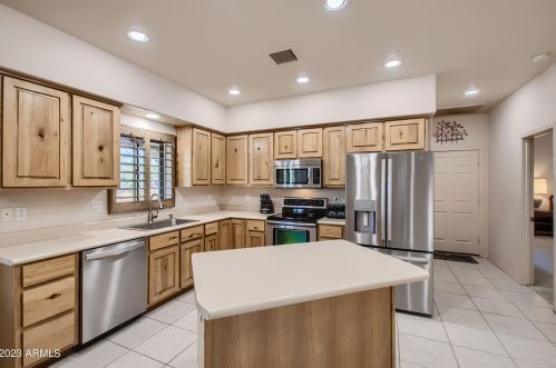 43630 20th St, Phoenix AZ 85006-2004 exterior