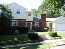 76 Littlefield Rd, Newton, MA 02459-3012