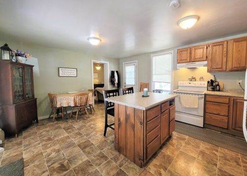 263 Riverbend St, Royalston MA 01331-2520 exterior