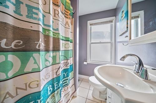 221 Healy St, Fall River MA 02723-1289 exterior