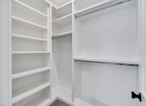 2053 37 Pl, Phoenix AZ 85050-8309 exterior