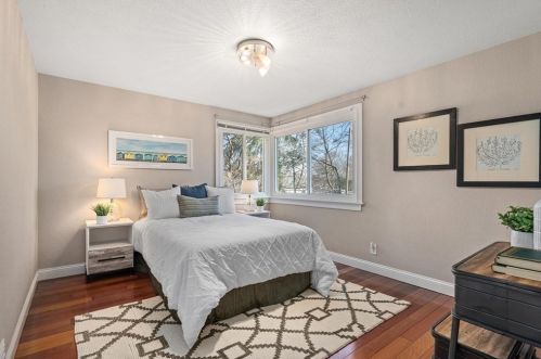 10 Kensington Ave, Newton MA 02465-1314 exterior