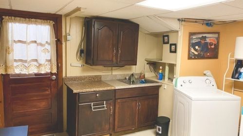 66 Eastside St, Lawrence MA 01841-2220 exterior