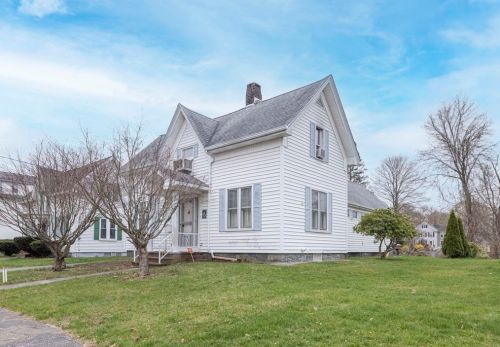24 Maple St, Taunton, MA 02780-3022