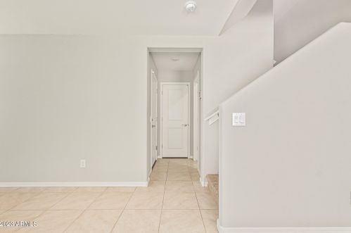 3924 79th Ln, Phoenix AZ  85043 exterior