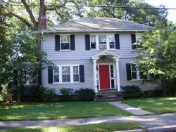 15 King St, Newton, MA 02466-1203