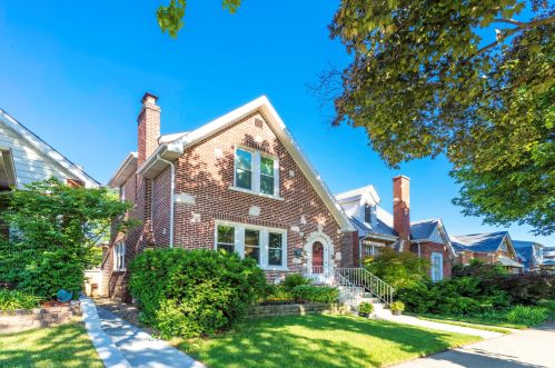 3709 Wenonah Ave, Forest View, IL 60402-3949