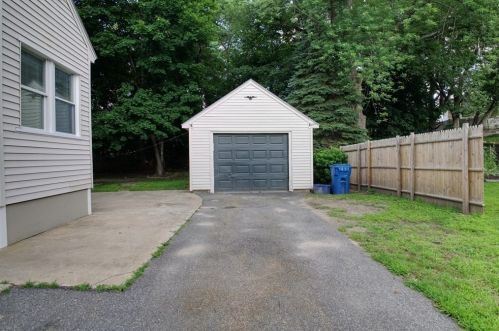 46 Beacon St, Lawrence, MA 01843-2024