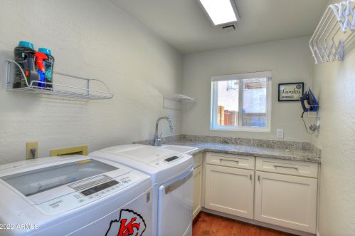 12618 38 St, Phoenix AZ 85040-1613 exterior