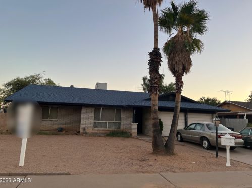 2905 Campo Bello Dr, Phoenix, AZ 85032-1926