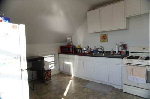 192 Barnaby St, Fall River MA 02720-3556 exterior