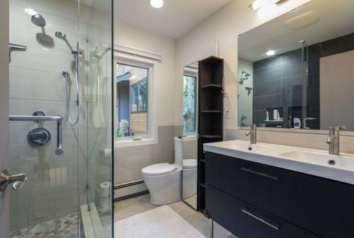 51 Gln Ave, Newton MA 02459-2048 exterior