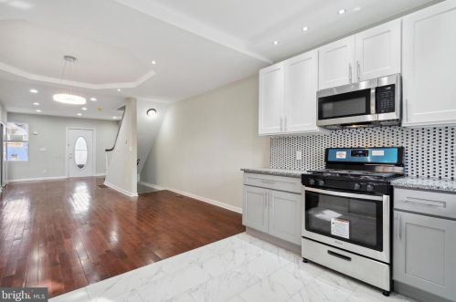 1920 Godfrey Ave, Philadelphia PA  19141-1302 exterior