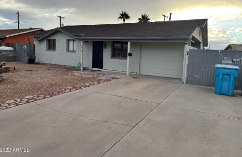 3818 80th Ave, Phoenix, AZ 85033-3505