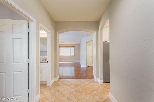 6839 26th St, Phoenix, AZ 85042-5947