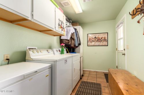 35220 3rd Ave, Phoenix AZ 85027-5908 exterior