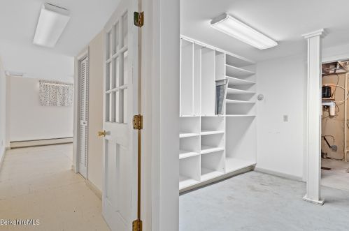 386 Oblong Rd, Williamstown MA 01267-3039 exterior