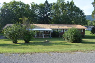 301 Maple Dr, La Follette TN  37766-4608 exterior