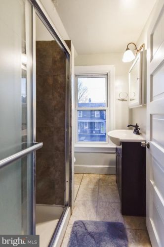 60 Barber Ave, West Deptford NJ  08096-2435 exterior