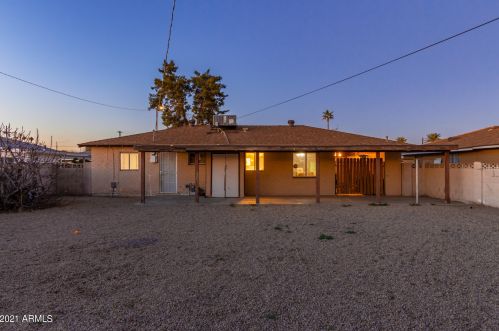 1917 Clarendon Ave, Phoenix AZ 85033-4023 exterior