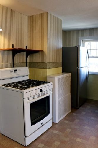 127 Mill St, Worcester MA 01603-2031 exterior