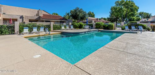 125 Beck Ln, Phoenix AZ 85032-4293 exterior