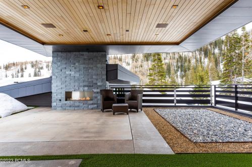 143 White Pne Cyn Rd, Park City UT 84060-6505 exterior